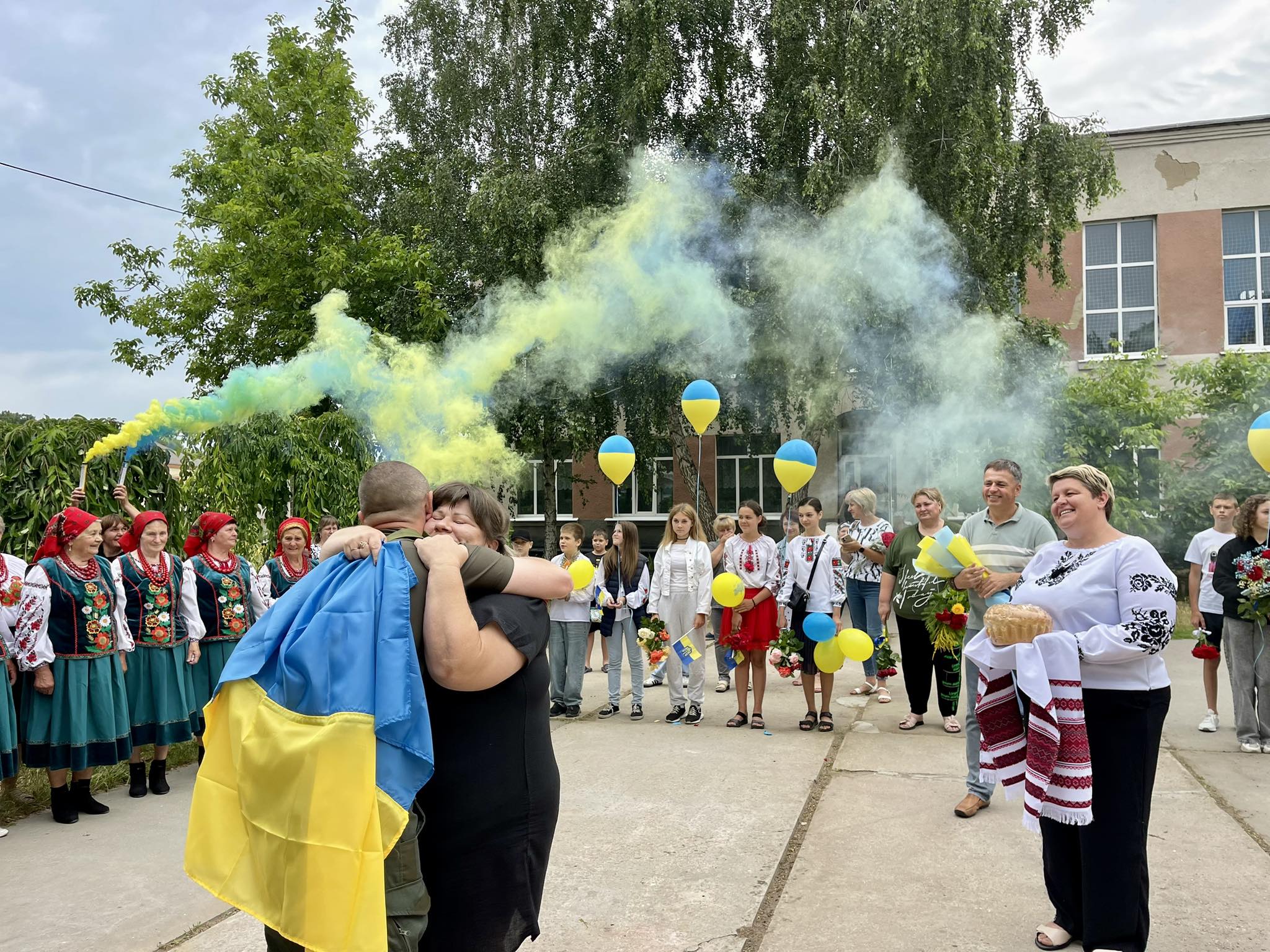 «Обійнятий і вдома»: на Вінниччині зустріли бійця Федора Шеремету, який повернувся з полону