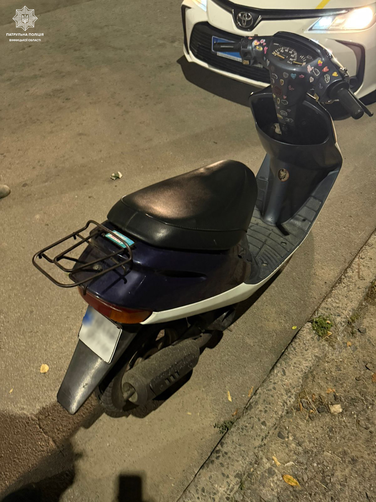 Нетверезий і без прав: скутериста зупинили на Волошковій 