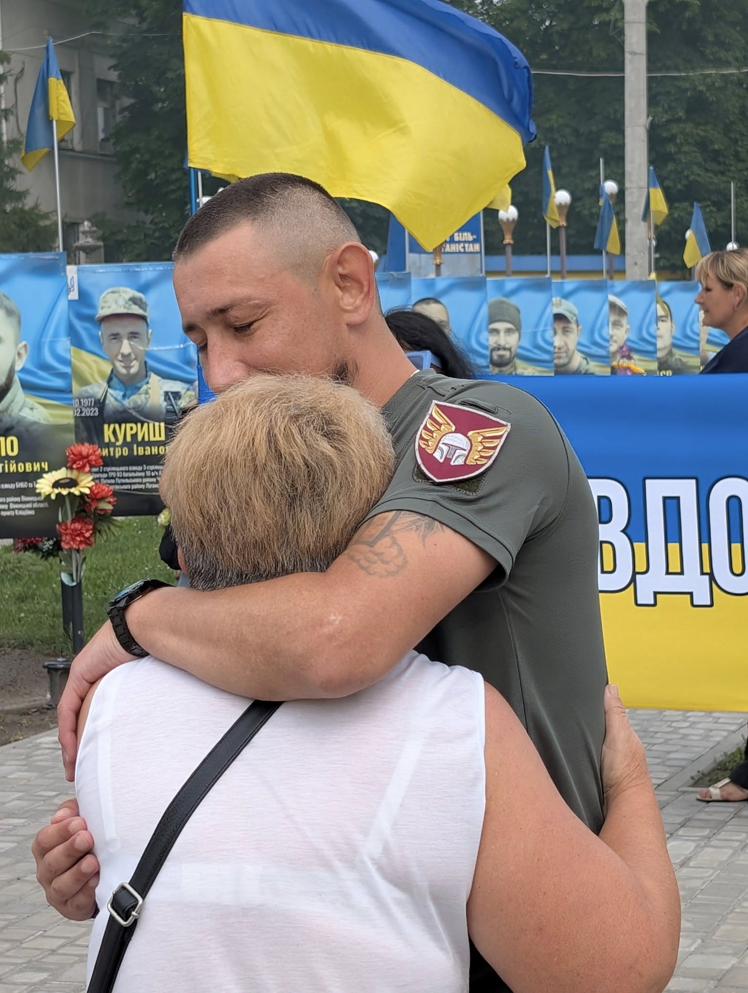 З полону — додому: на Вінниччині зустріли захисника Дмитра Колісника