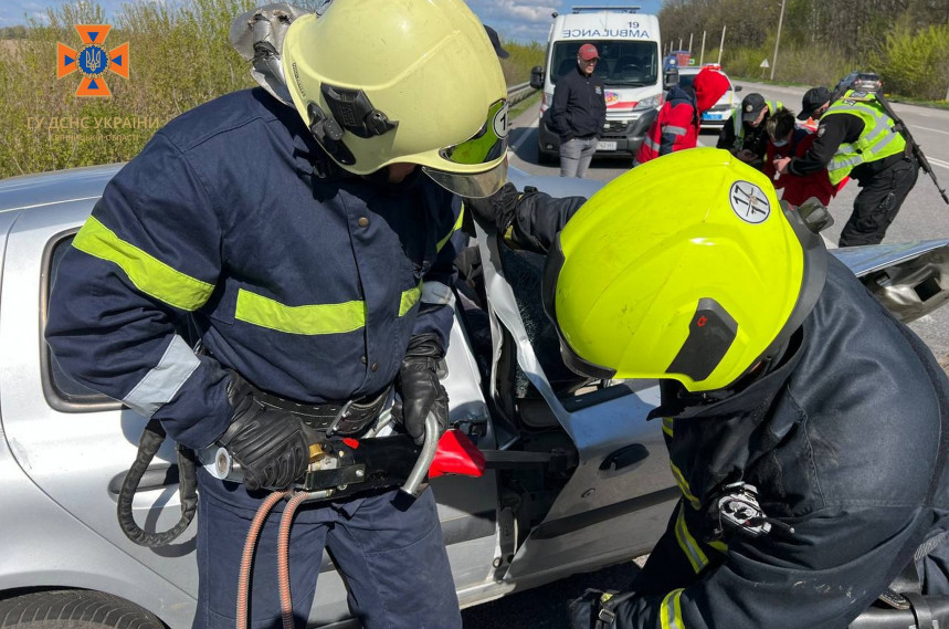На Вінниччині у аварії загинули двоє людей