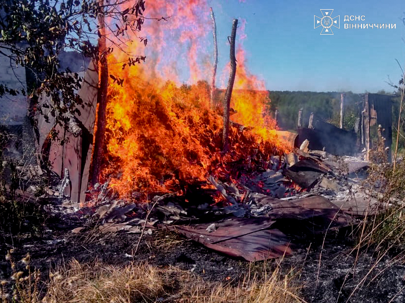 Нa Вінниччині в приватних сaдибaх стaлися пожежі