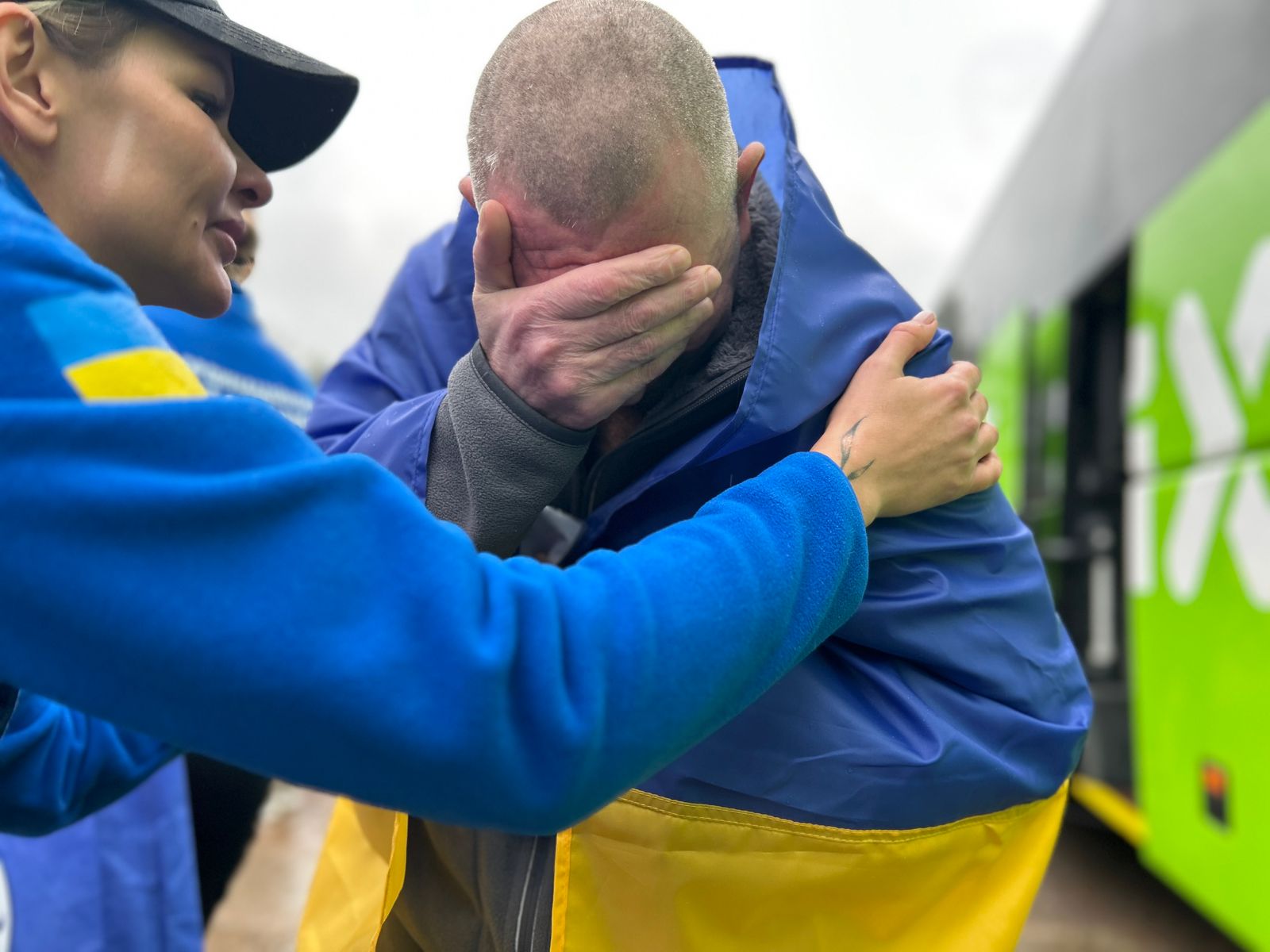 Укрaїнa повернулa 205 військових тa цивільних – серед звільнених з полону вінничaни