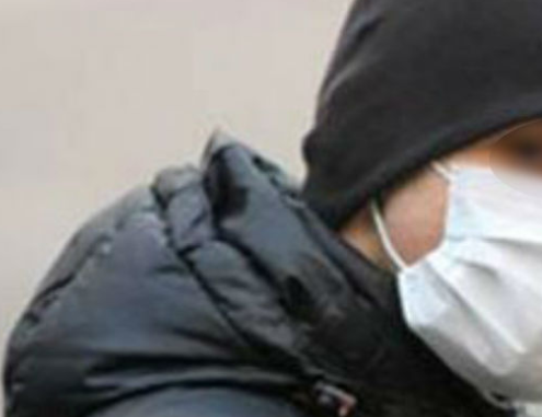 У Києві чоловік у медичній масці пограбував кредитну установу (Відео)