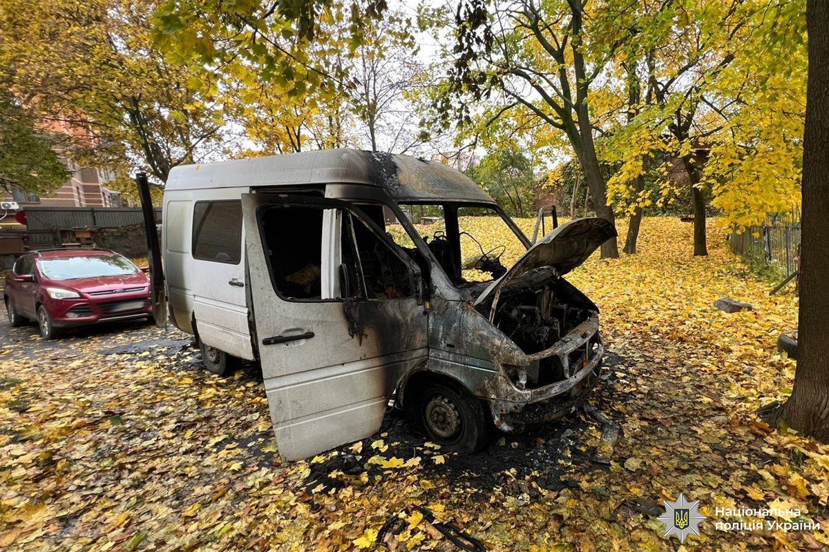 Нацполіція та СБУ затримали молодика, який у Вінниці скоїв підпал авто