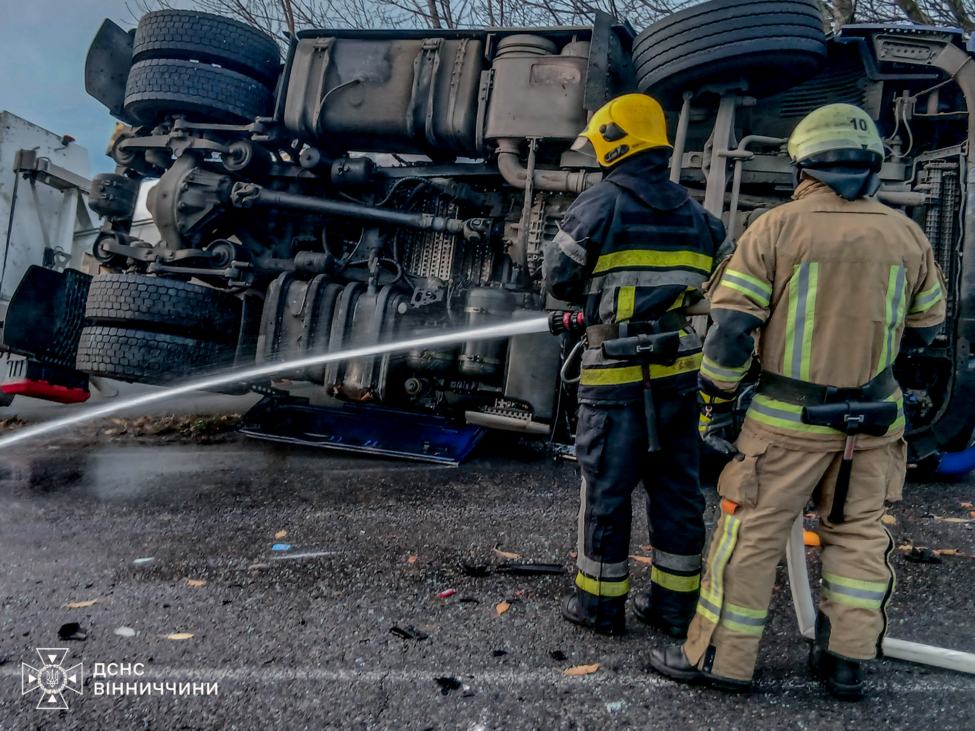 На Вінниччині перекинулась автоцистерна зі скрапленим газом 