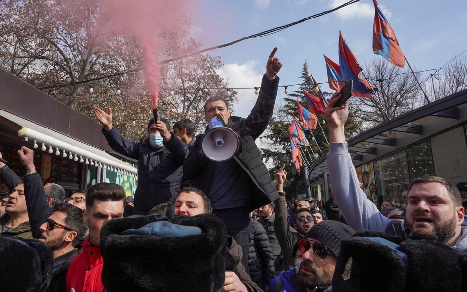 Генштаб Вірменії зажадав відставки прем'єр-міністра Пашиняна