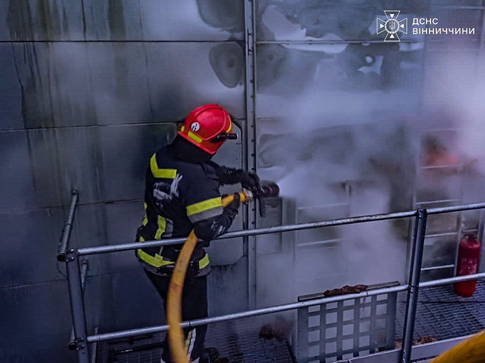 На Вінниччині рятувальники оперативно загасили дві пожежі в зерносушарках