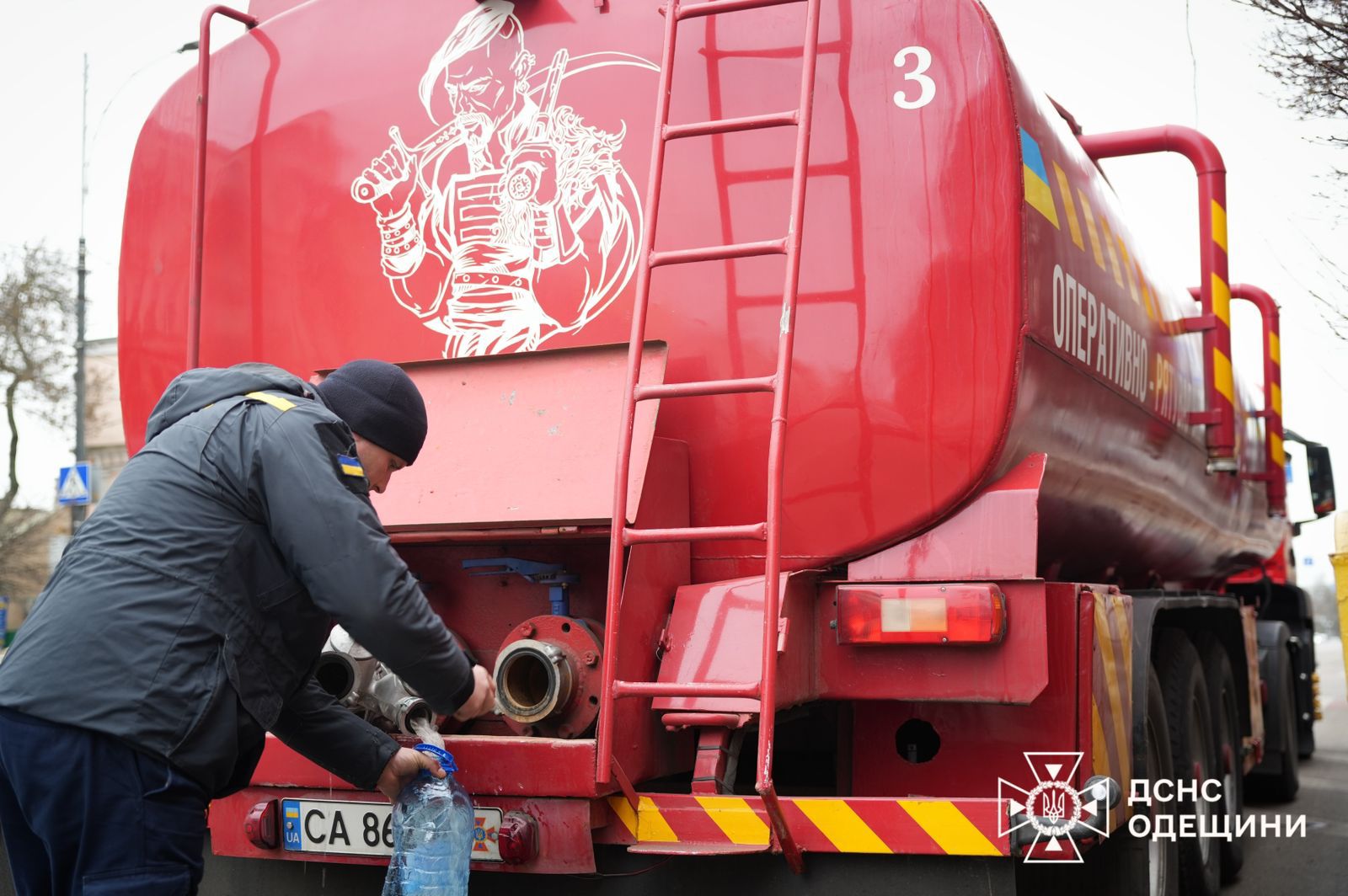 На допомогу одеситам прибули рятувальники з усієї України