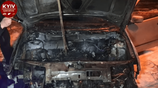 У Києві вибухнув автомобіль, ймовірно це був навмисний підпал (Відео)
