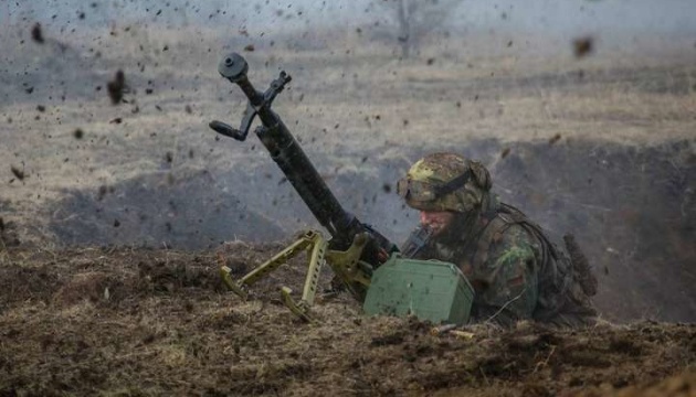 На сході України окупанти тричі порушили «тишу», поранений військовий