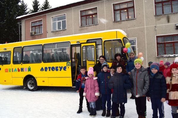 Дві школи Літинського району отримали автобуси