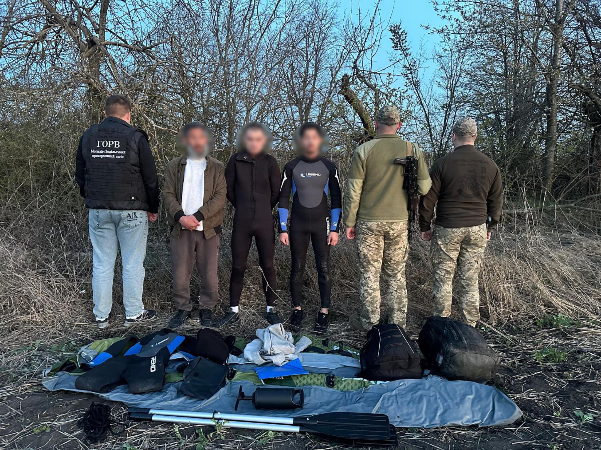 Невдалий «заплив»: на Вінниччині затримали чоловіків, які планували втекти за кордон через Дністер