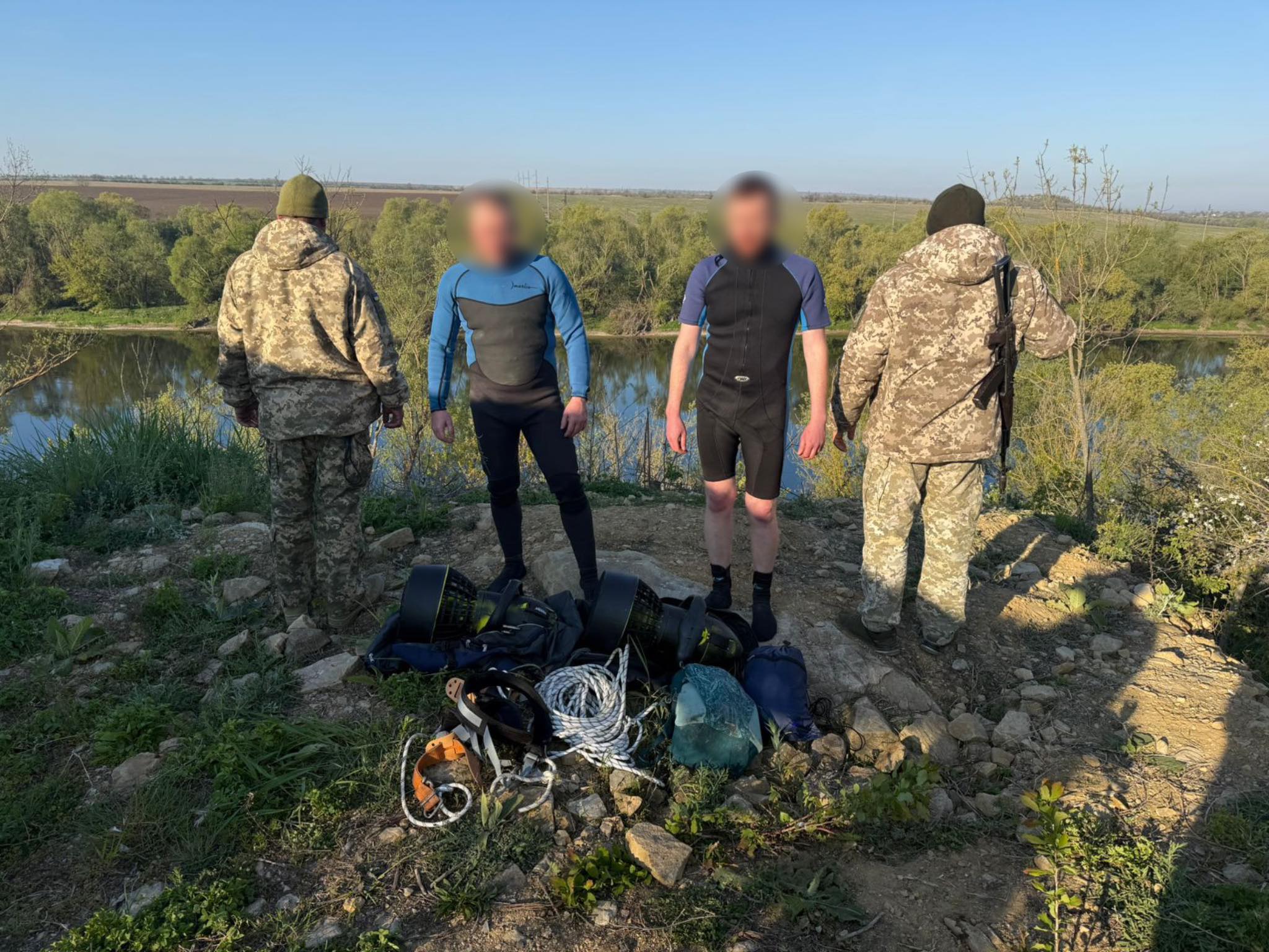 На кордоні з Молдовою затримали двох «екстремалів», які готували втечу через Дністер