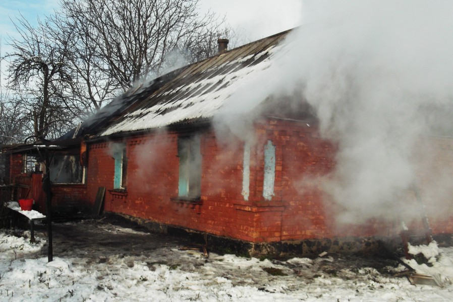 Жорстока смерть: вінничанин живцем згорів у власній оселі (Фото)