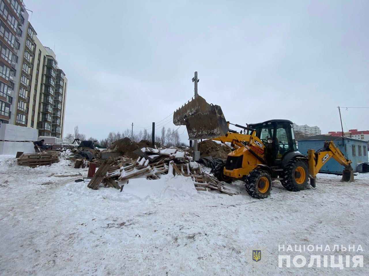 Вінничaнин вкрaв пaльне з будівельного мaйдaнчику (ФОТО) 