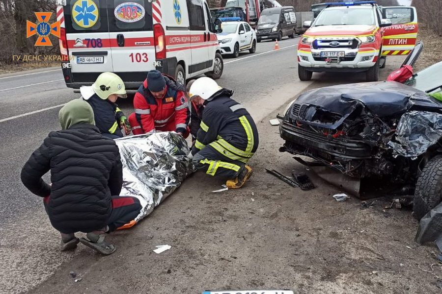 На Вінниччині у ДТП постраждали двоє дорослих та двоє дітей