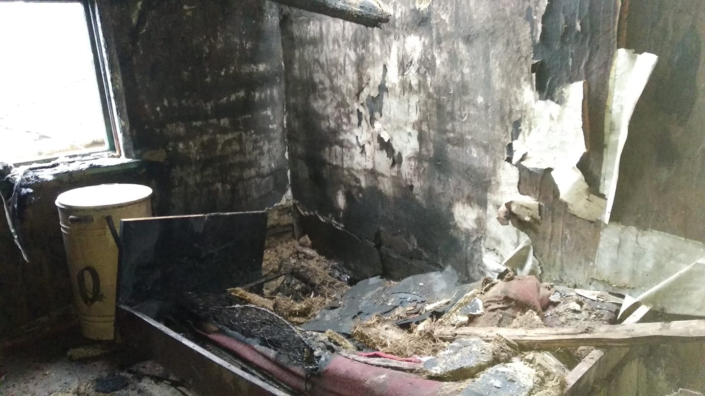 У Мирнограді пожежа в будинку знищила кімнату та людину в ній