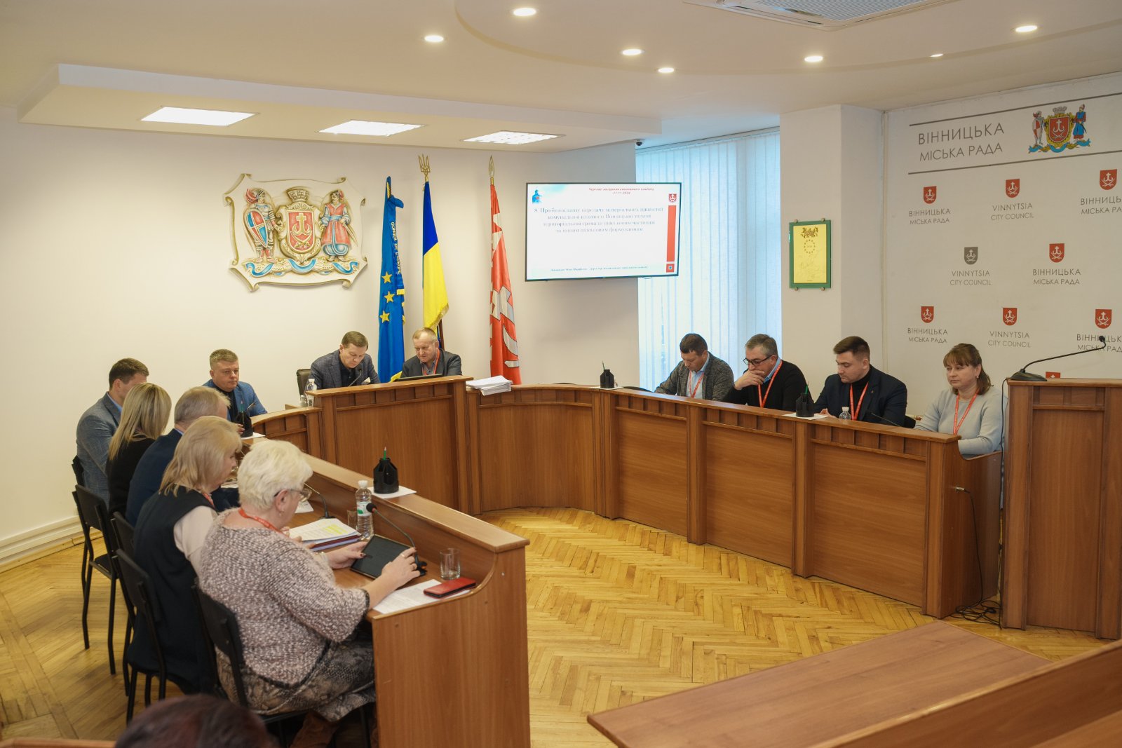 У Вінниці піднімають питання про підвищення зaрплaти прaцівникaм зaклaдів освіти