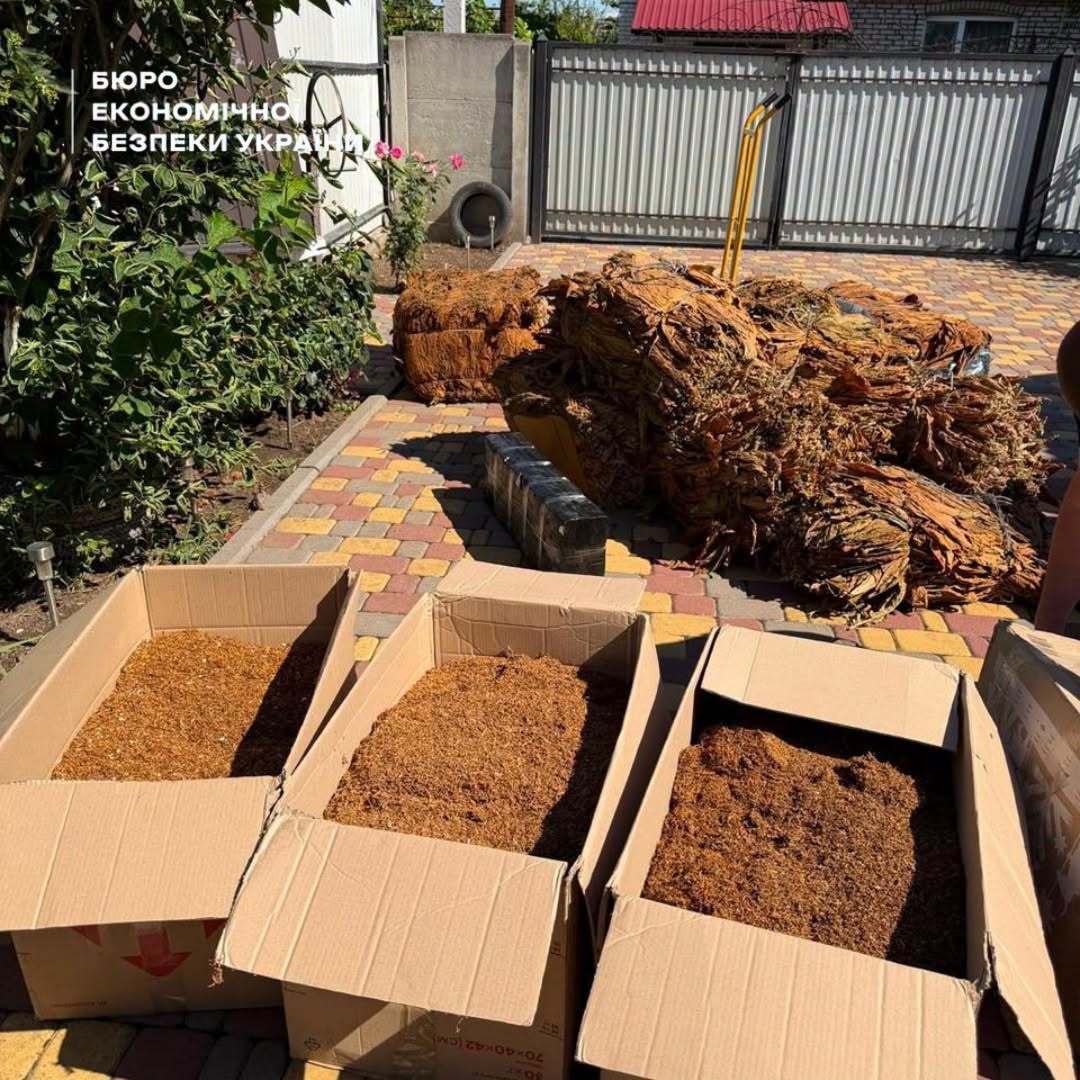 У Вінниці судитимуть трьох людей, яких підозрюють у незаконному виготовленні та продажу тютюну