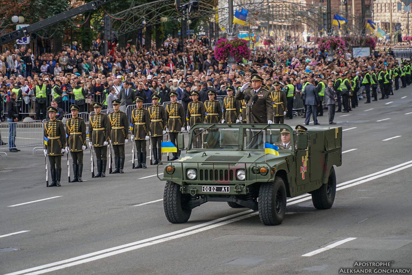 Військовий парад до Дня Незалежності: найяскравіше відео з центра Києва