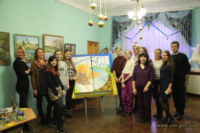 Юні вінничани долучилися до створення рукописної книги «Соборна Україна очима дітей»