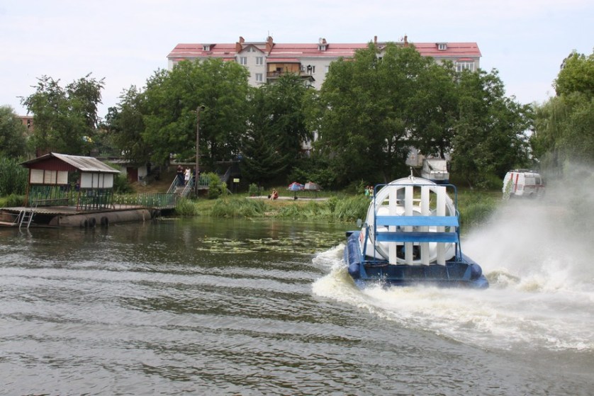 Вінницькі рятувальники патрулюватимуть міські пляжі на сучасних човнах