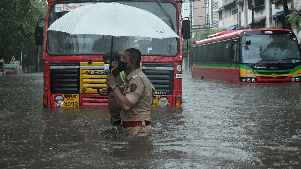Індію накрив найсильніший за останні 20 років циклон (ФОТО)