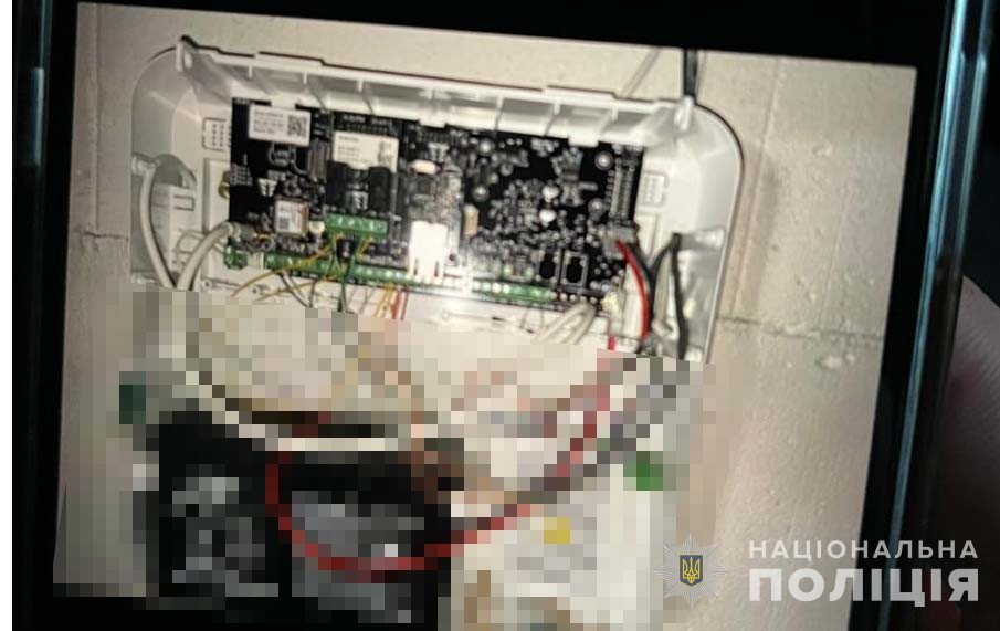 Вінниця: Чоловік під час тривоги викрав систему автоматичного відкриття дверей в укритті