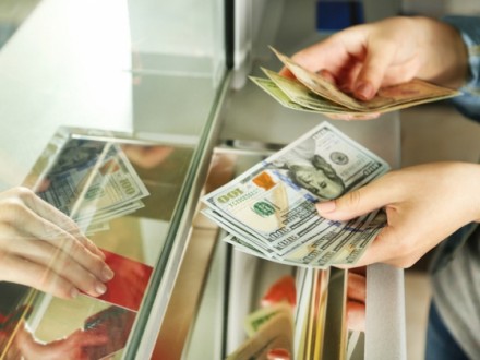 У НБУ планують дозволити українцям купувати більше валюти