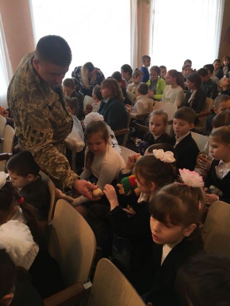 Діти Шаргородщини поділилися іграшками з ровесниками донецького міста Щастя