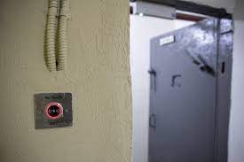 Вінниця стала першим містом в Україні, яке запроваджує систему автоматичного відкриття укриттів під час повітряної тривоги