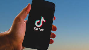 Фахівці попереджають про небезпеку нового тренду в TikTok – кранчерства