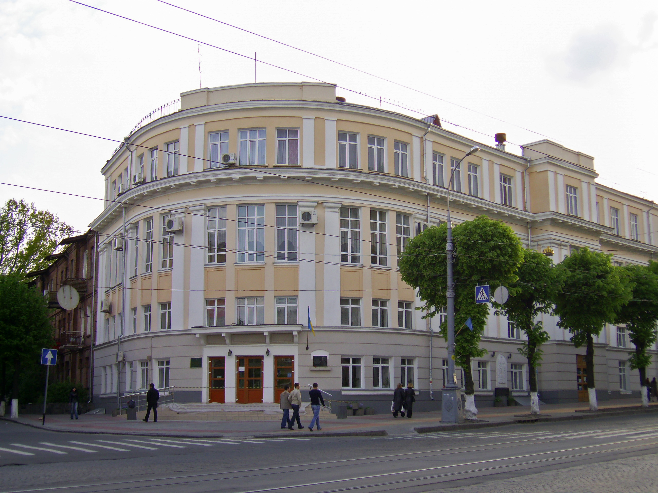 Вінничанам пропонують обрати назву центральної бібліотеки міста