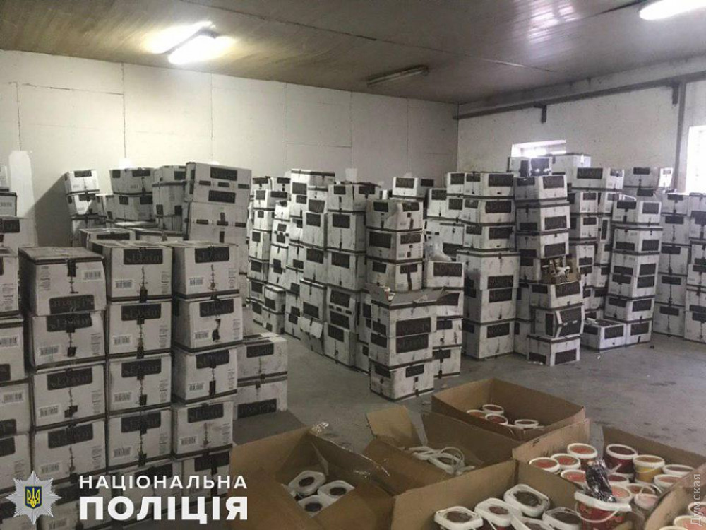 Полиция обнaружилa нелегaльные 20 тонн кaльянной смеси нa сумму больше 12 миллионов гривен  