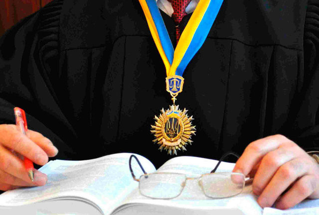 Суддя Вінницького апеляційного суду Володимир Сопрун завершив суддівську кар’єру