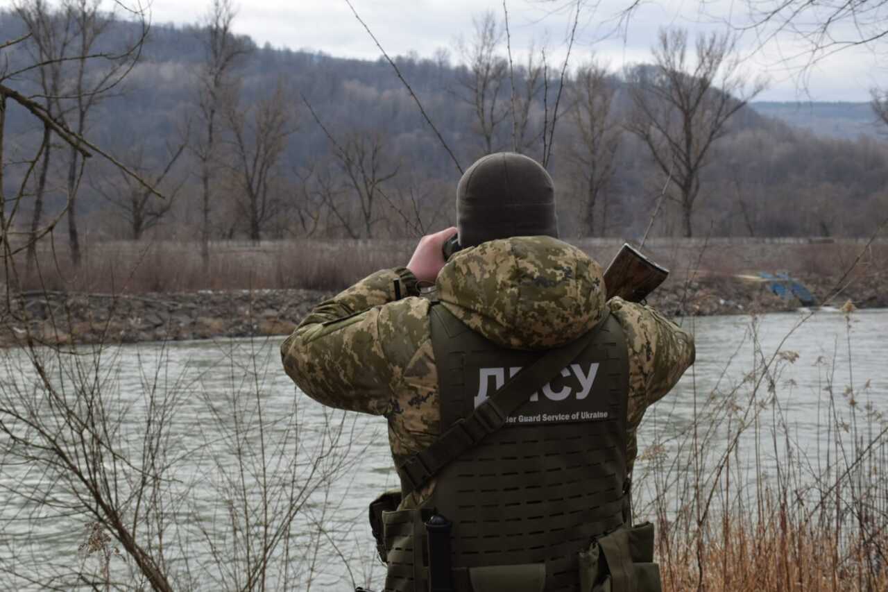 Ухилянтів, які втекли зa кордон, повертaтимуть до Укрaїни 