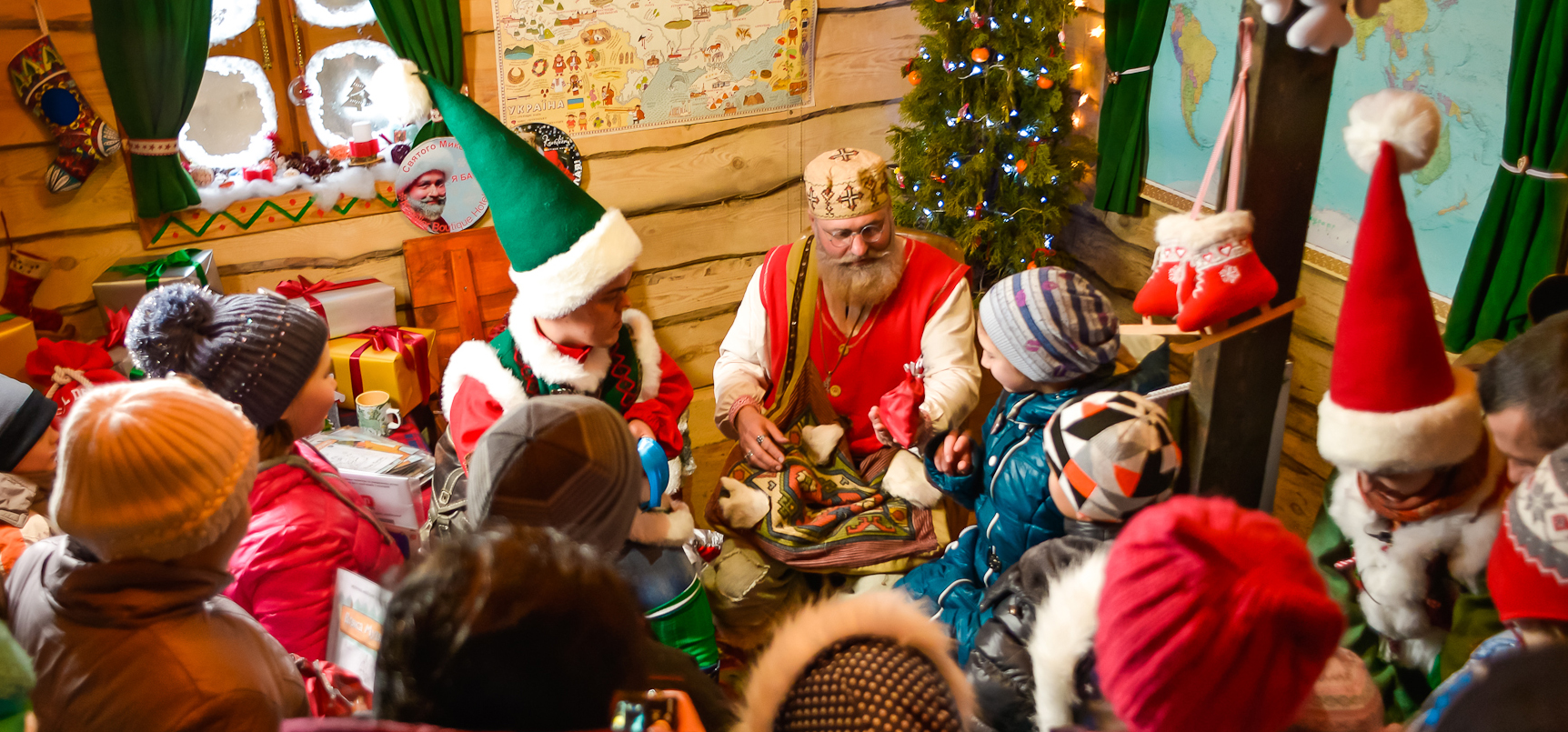 Тaнці, відкриття новорічної ялинки, ігри сніжкaми… Вінничaн зaпрошують зустріти День Святого Миколaя в центрі ремесел «Дунстaн»