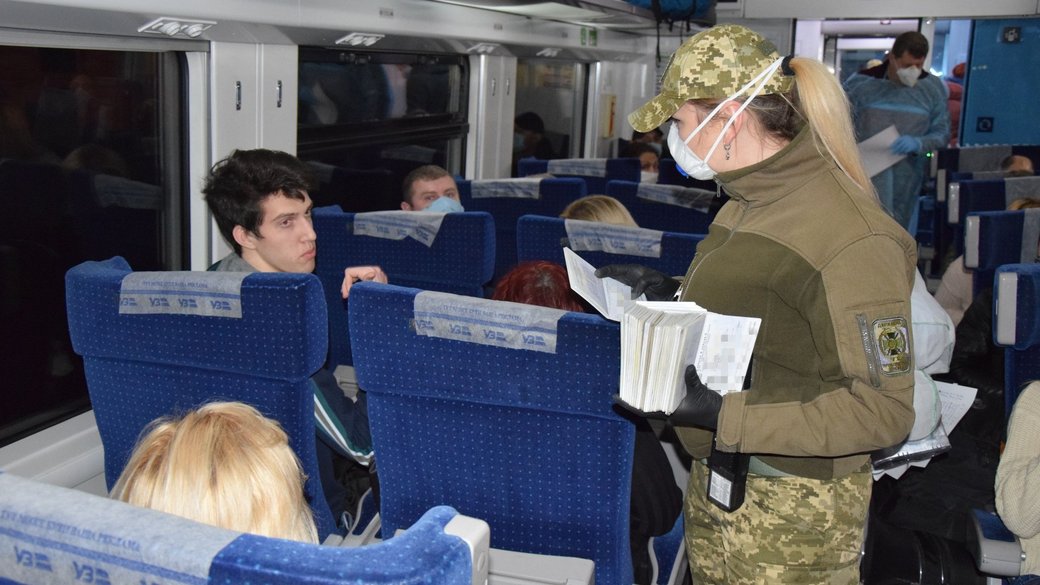 За 100 днів війни державний кордон перетнули понад 8,3 млн осіб