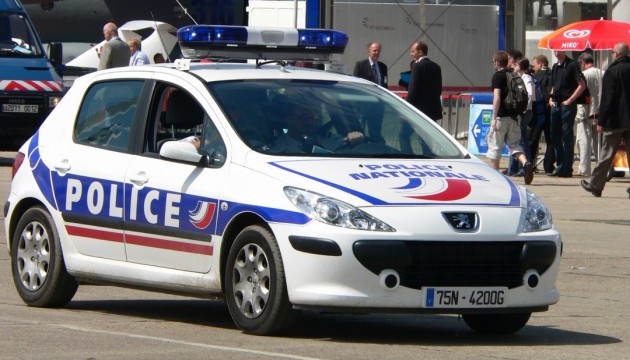 У Франції нападник зарізав людину і ще двох поранив