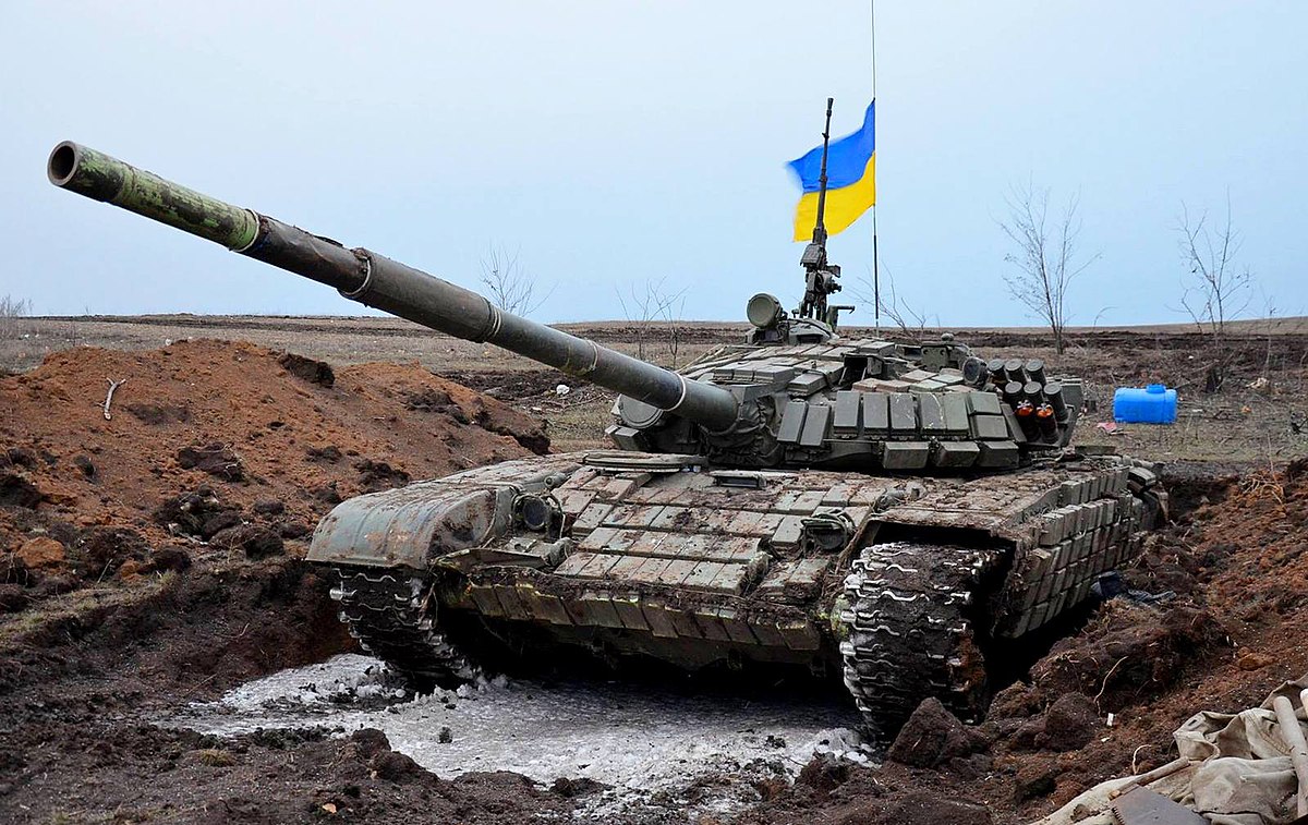 Дуда розповів, скільки танків і бронетехніки Польща передала Україні