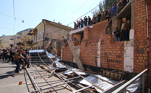 В Одесі на будівництві біля "будинку-стіни" сталися сутички