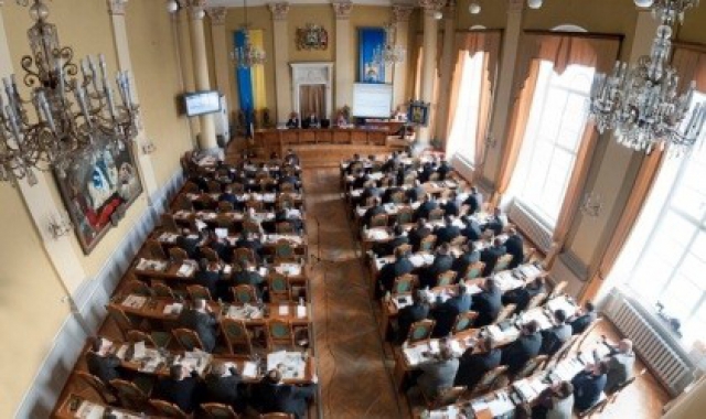 Депутати від Самопомічі та Голосу розповіли чому не прийшли на перше засідання Львівської міськради 