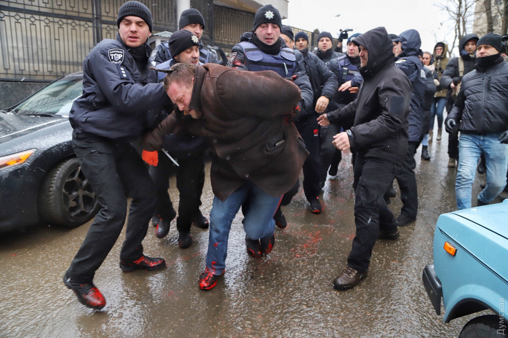 В Одессе полиция применилa силу к учaстникaм aкции в поддержку пленных укрaинских моряков