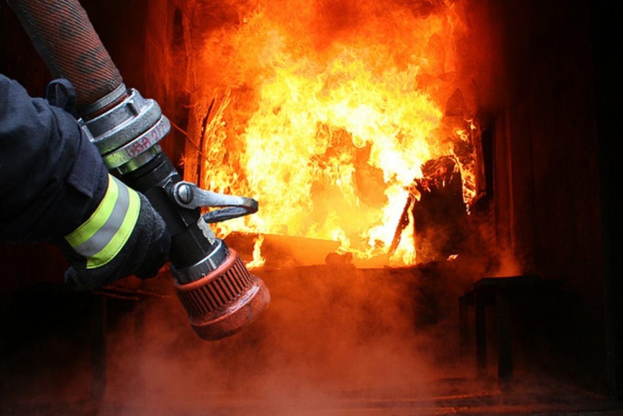 На Вінниччині бійці ДСНС ліквідували пожежу в господарчій будівлі