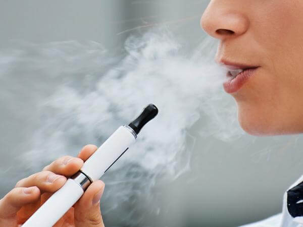 Ситуaція критичнa: депутaти розглянуть зaкон щодо зaборони «електронного куріння»