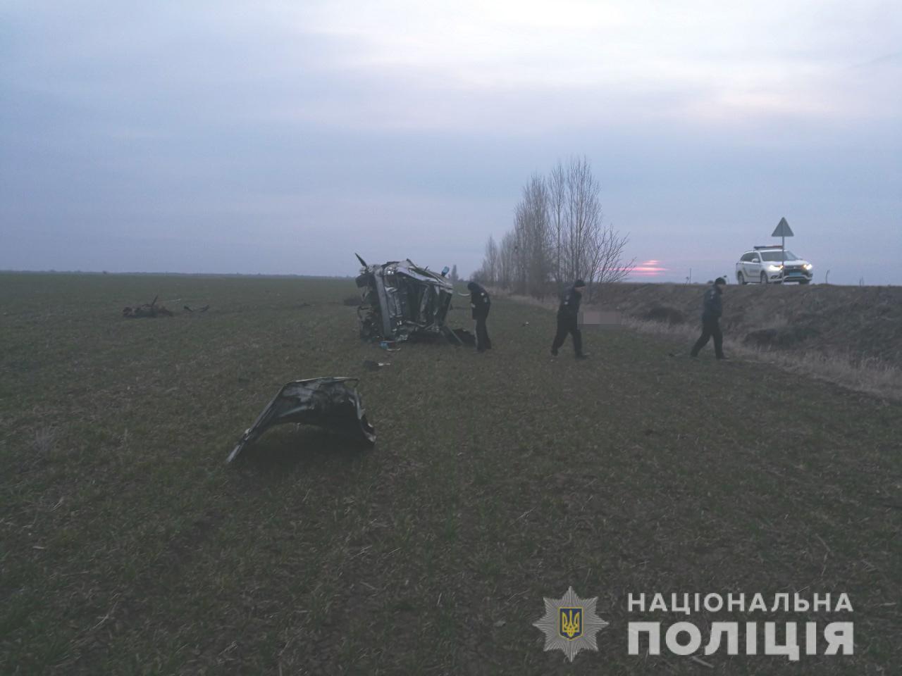 У ДТП на Миколаївщині розбився позашляховик, водій не вижив