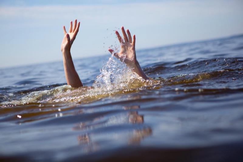 В Одесі на популярному пляжі потонула жінка (ВІДЕО)