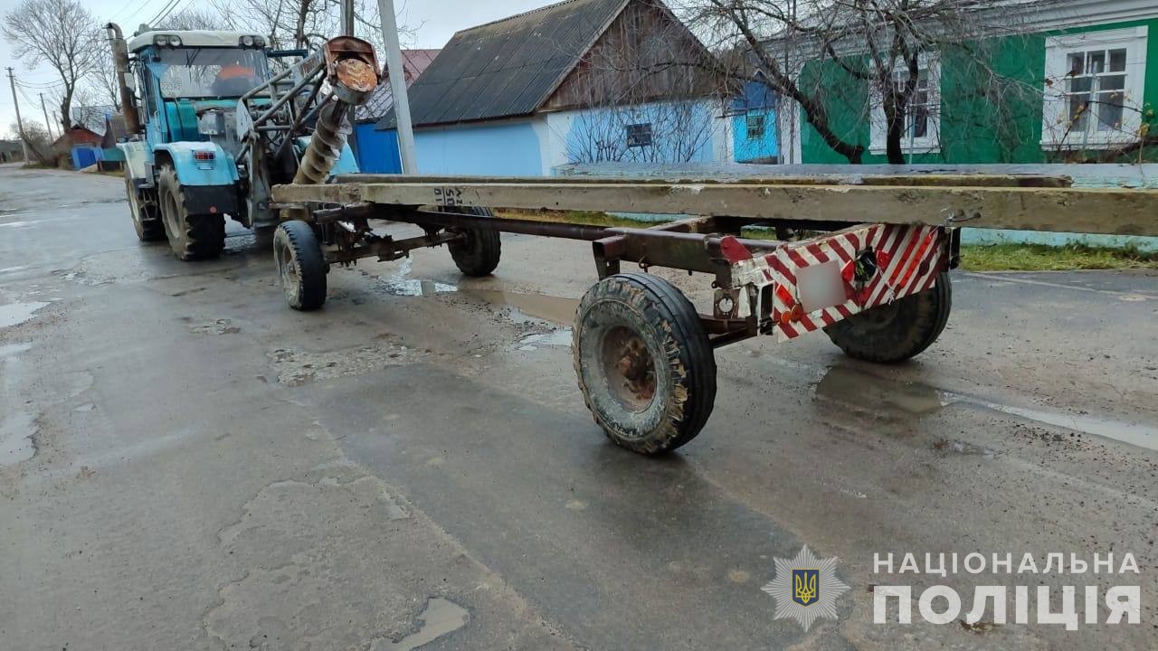 В селі нa Вінниччині трaктор збив дитину