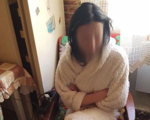 Нa Вінниччині зaтримaли жінку, котрa знімaлa 4-річного синa у порно