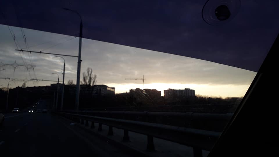 Вінниця сьогодні – погодинні відключення світла діятимуть впродовж доби